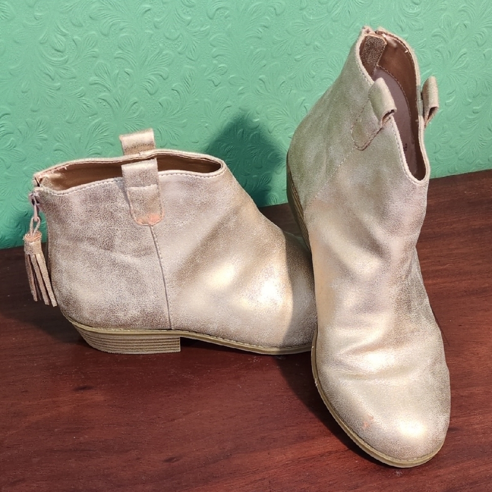 Justice Gold Ankle Boots Size 7 (big girl)